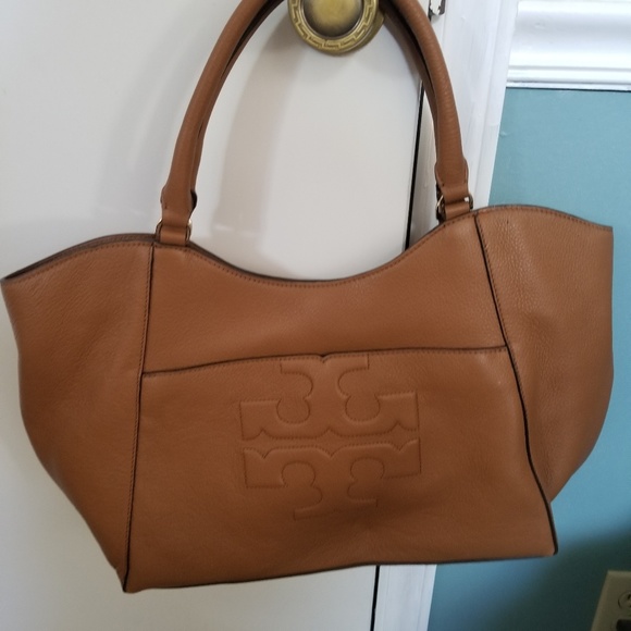 Tory Burch Handbags - Tory Burch Bombe purse